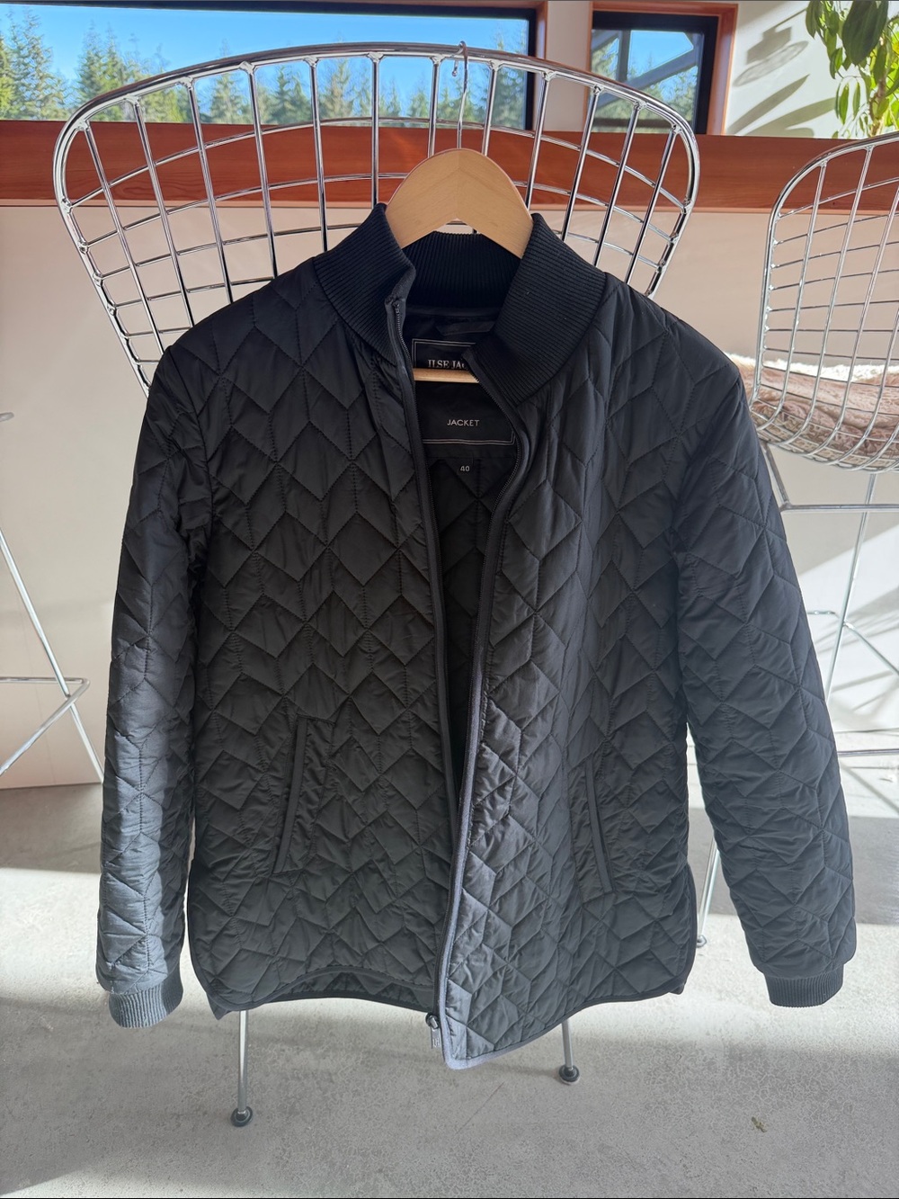 Isle Jacobsen - Quilted Jacket - Black - size medium/40- barely worn